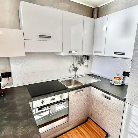 Seafront With Separate Bedroom Mentone